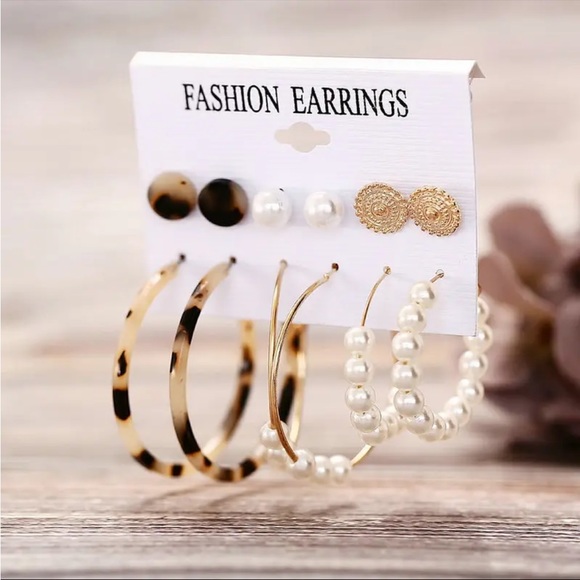 NWT Gold and Pearl Hoop and Stud Earring Set - Picture 3 of 5